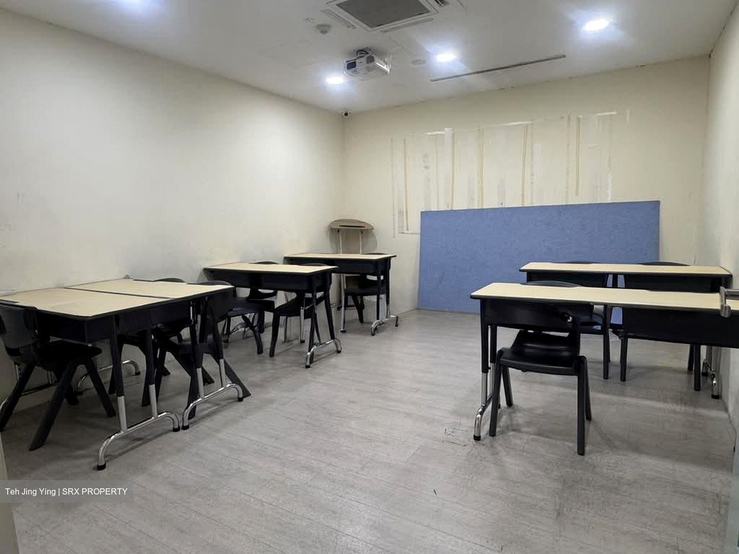 Chiat Hong Building (D7), Office #579589231
